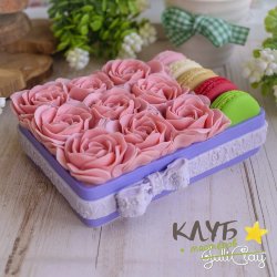 Коробка с розами и макаронс, форма из пищевого силикона